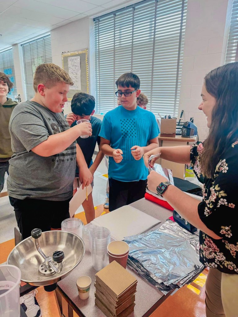 Organ Donor Project Sale Creek-11 Middle School kids working on science project