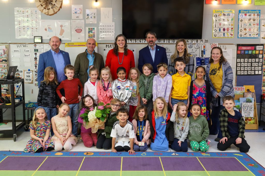 TeacherOfTheYear-09 A group poses for a photo