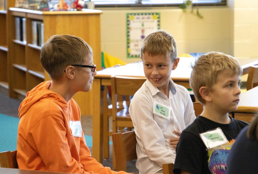 Ukraine Delegate Visits EBE-15 kids during East Brainerd Elementary Ukraine Mayor Visit