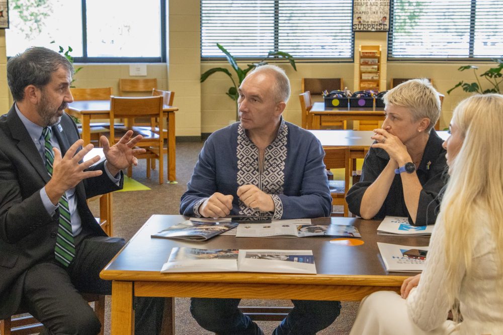 Ukraine Delegate Visits EBE-18 Mayor and Dr. Robertson during East Brainerd Elementary Ukraine Mayor Visit