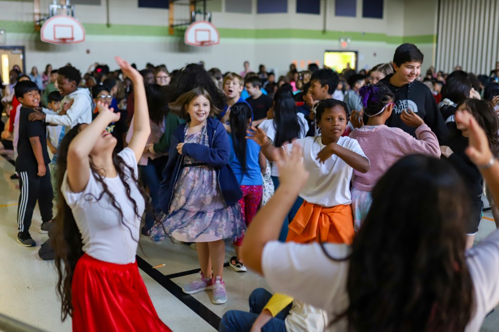 ERESHispanicHeritage-48