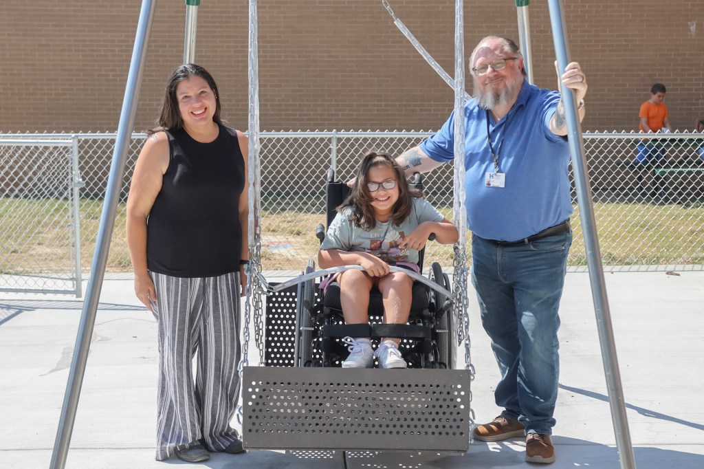 EBE Wheelchair Swing-16