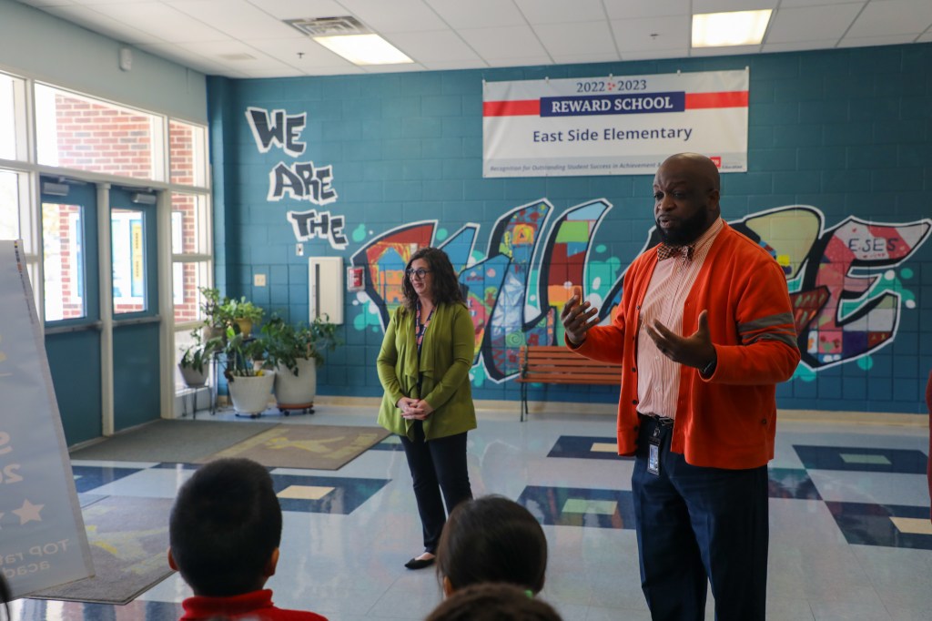 East Side Elementary Level 5 Banner